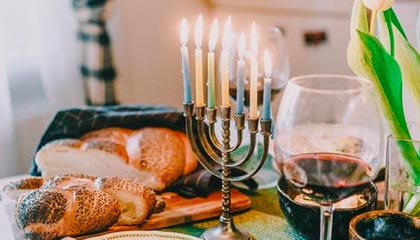 开云体育网页版入口-新星崛起！年轻球员在德甲赛场大放异彩，德甲球员年龄限制