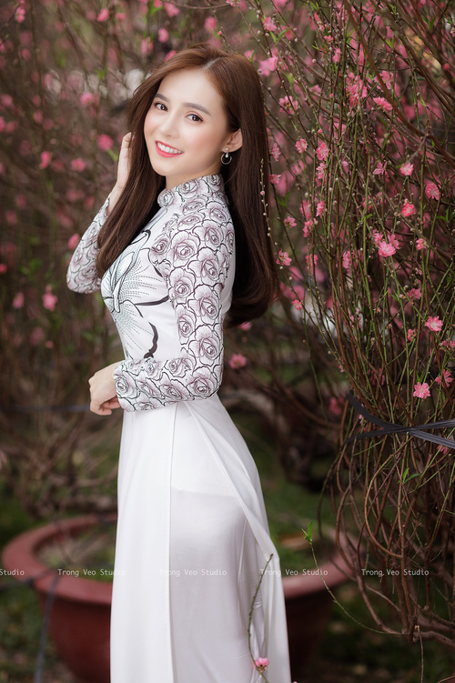 布鲁诺·卡博克洛在巴黎奥运会小组赛中展现强大篮板能力，布鲁诺-卡波科洛
