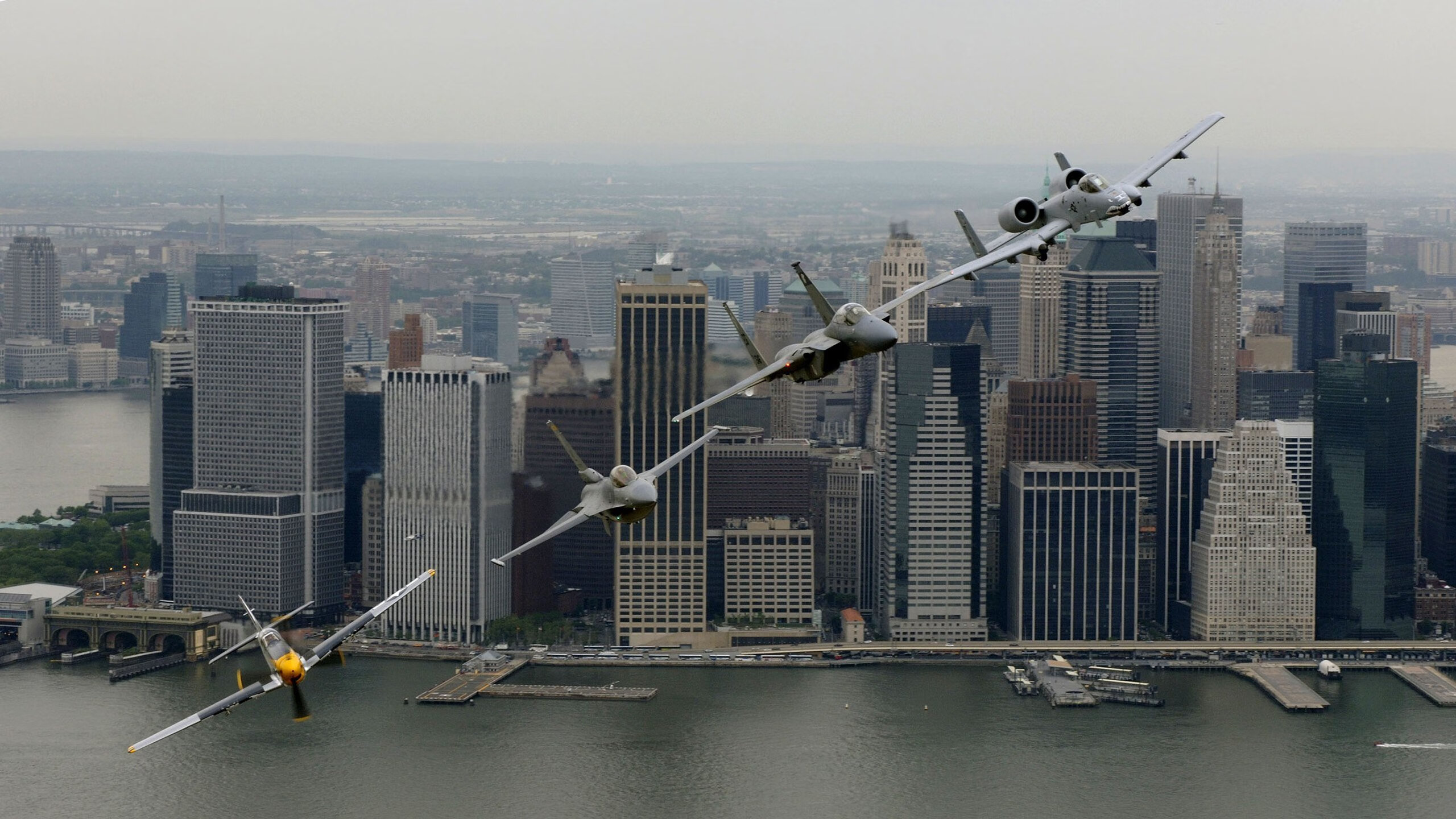 未来足球:智慧场馆实现全天自适应照明,节能环保新标准,智能足球场设备采购