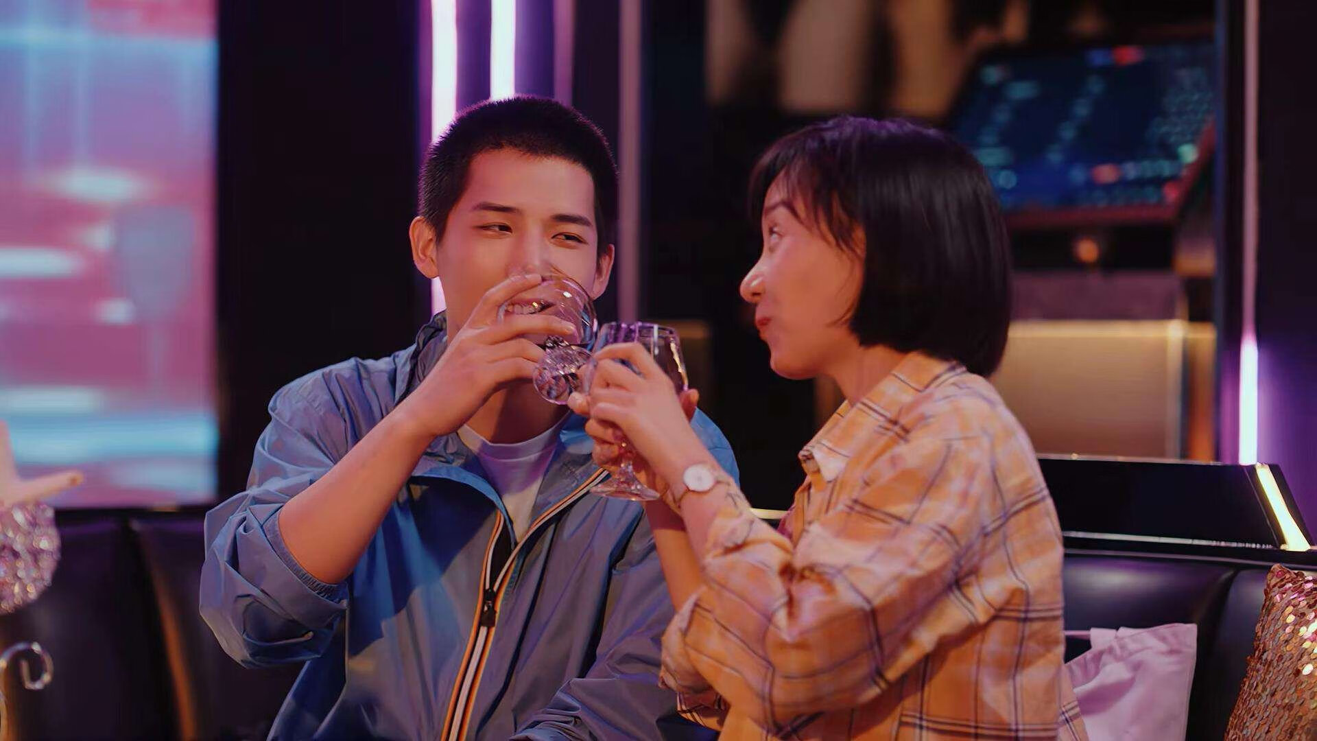 简:突破后的传球与决策,使得全黑队进攻持续保持高效